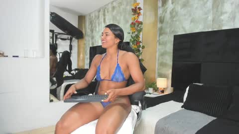Snapshot of irisfit chatting on 12-17-24, 02:33 Iris Fit online show from 12-17-24, 02:33