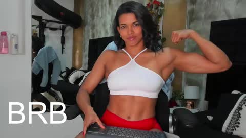 Snapshot of irisfit chatting on 03-09-25, 12:53 Iris Fit online show from 03-09-25, 12:53
