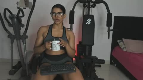 Snapshot of irisfit chatting on 04-29-26, 05:30 Iris Fit online show from 04-29-26, 05:30
