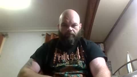 Snapshot of irishadz chatting on 10-28-25, 07:27 irishadz online show from 10-28-25, 07:27