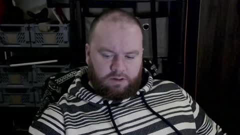 Snapshot of irishdaddy24 chatting on 12-07-24, 09:44 twitter theirishman205 online show from 12-07-24, 09:44