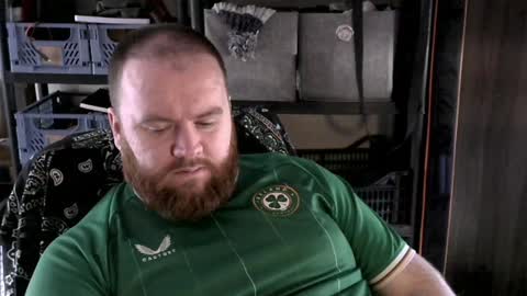 Snapshot of irishdaddy24 chatting on 12-19-24, 12:23 twitter theirishman205 online show from 12-19-24, 12:23
