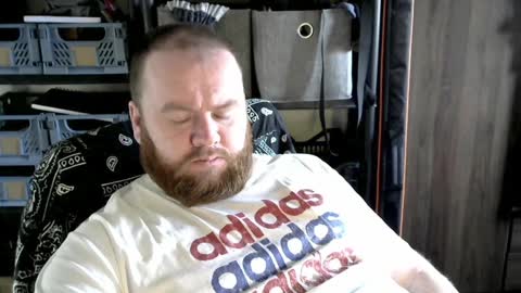 Snapshot of irishdaddy24 chatting on 12-21-24, 02:04 twitter theirishman205 online show from 12-21-24, 02:04