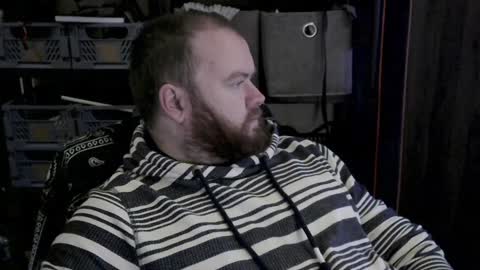 Snapshot of irishdaddy24 chatting on 12-22-24, 09:55 twitter theirishman205 online show from 12-22-24, 09:55