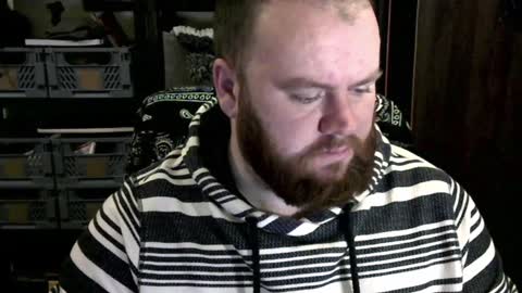 Snapshot of irishdaddy24 chatting on 12-22-24, 05:10 twitter theirishman205 online show from 12-22-24, 05:10