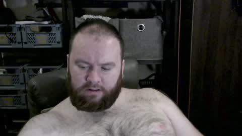 Snapshot of irishdaddy24 chatting on 12-23-24, 08:57 twitter theirishman205 online show from 12-23-24, 08:57