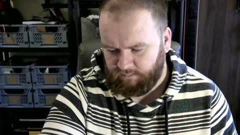 Snapshot of irishdaddy24 chatting on 12-24-24, 10:55 twitter theirishman205 online show from 12-24-24, 10:55