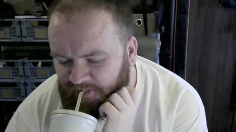 Snapshot of irishdaddy24 chatting on 12-26-24, 02:59 twitter theirishman205 online show from 12-26-24, 02:59