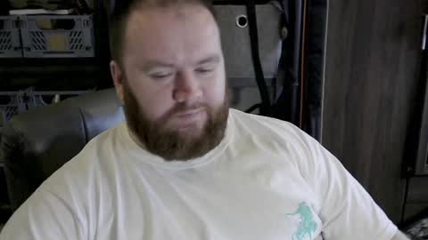 Snapshot of irishdaddy24 chatting on 12-27-24, 01:18 twitter theirishman205 online show from 12-27-24, 01:18