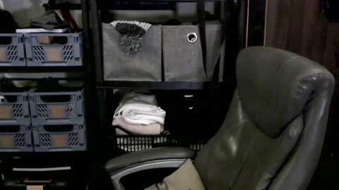 Snapshot of irishdaddy24 chatting on 12-28-24, 09:40 twitter theirishman205 online show from 12-28-24, 09:40