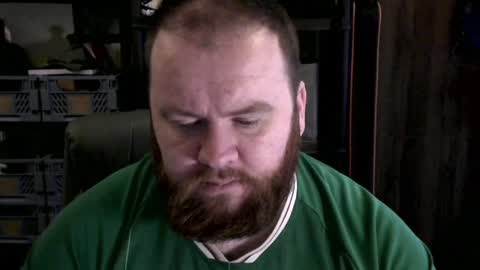 Snapshot of irishdaddy24 chatting on 12-31-24, 01:52 twitter theirishman205 online show from 12-31-24, 01:52