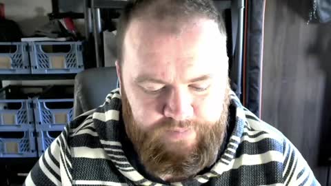 Snapshot of irishdaddy24 chatting on 01-02-25, 01:19 twitter theirishman205 online show from 01-02-25, 01:19