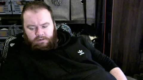 Snapshot of irishdaddy24 chatting on 01-26-25, 12:22 twitter theirishman205 online show from 01-26-25, 12:22