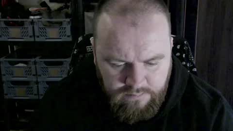 Snapshot of irishdaddy24 chatting on 02-01-25, 12:37 twitter theirishman205 online show from 02-01-25, 12:37