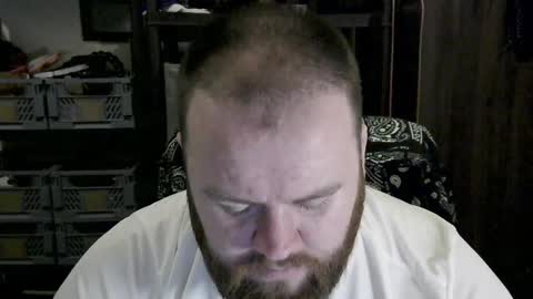 Snapshot of irishdaddy24 chatting on 02-15-25, 08:33 twitter theirishman205 online show from 02-15-25, 08:33