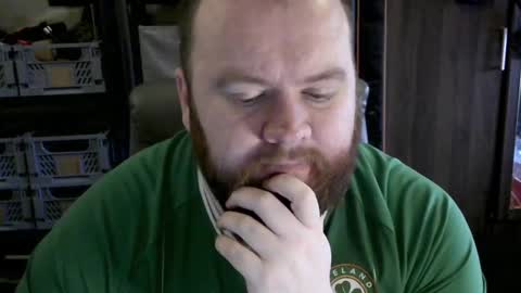 Snapshot of irishdaddy24 chatting on 02-19-25, 11:49 twitter theirishman205 online show from 02-19-25, 11:49