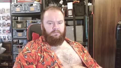 Snapshot of irishdaddy24 chatting on 09-08-25, 03:00 twitter theirishman205 online show from 09-08-25, 03:00