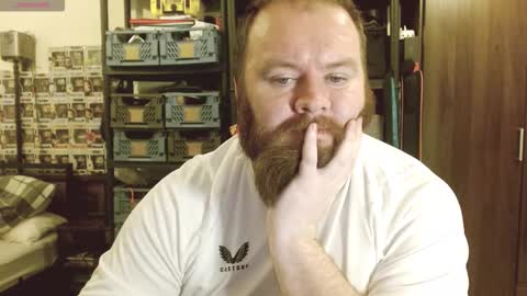 Snapshot of irishdaddy24 chatting on 09-11-25, 07:58 twitter theirishman205 online show from 09-11-25, 07:58