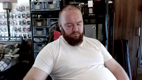 Snapshot of irishdaddy24 chatting on 09-20-25, 01:01 twitter theirishman205 online show from 09-20-25, 01:01