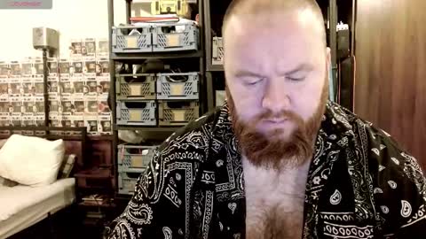 Snapshot of irishdaddy24 chatting on 09-21-25, 02:35 twitter theirishman205 online show from 09-21-25, 02:35