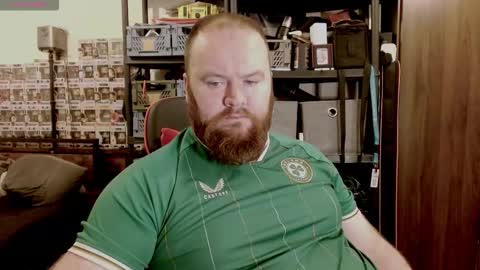 Snapshot of irishdaddy24 chatting on 10-05-25, 07:45 twitter theirishman205 online show from 10-05-25, 07:45