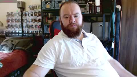 Snapshot of irishdaddy24 chatting on 10-06-25, 08:45 twitter theirishman205 online show from 10-06-25, 08:45