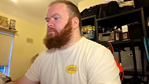 Snapshot of irishdaddy24 chatting on 10-12-25, 07:07 twitter theirishman205 online show from 10-12-25, 07:07