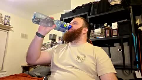 Snapshot of irishdaddy24 chatting on 10-20-25, 06:30 twitter theirishman205 online show from 10-20-25, 06:30