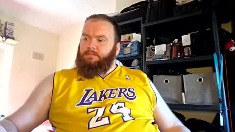 Snapshot of irishdaddy24 chatting on 11-01-25, 11:34 twitter theirishman205 online show from 11-01-25, 11:34