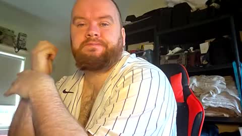 Snapshot of irishdaddy24 chatting on 11-15-25, 11:51 twitter theirishman205 online show from 11-15-25, 11:51