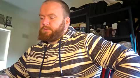 Snapshot of irishdaddy24 chatting on 11-22-25, 01:21 twitter theirishman205 online show from 11-22-25, 01:21