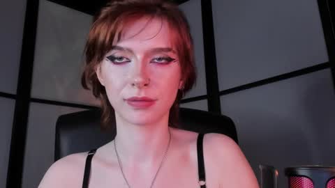 Miss Iris Fansly Miss Iris new inst.  online show from 12-10-24, 03:33