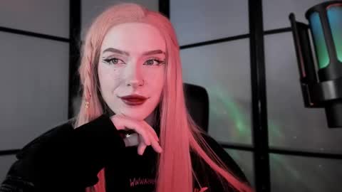 Miss Iris Fansly Miss Iris new inst.  online show from 02-20-25, 10:59