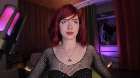 Miss Iris Fansly Miss Iris new inst.  online show from 11-07-25, 05:02