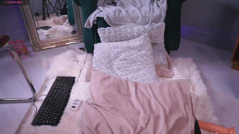 Maria online show from 12-29-24, 04:16