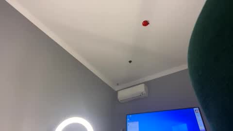 Maria online show from 01-30-25, 05:52