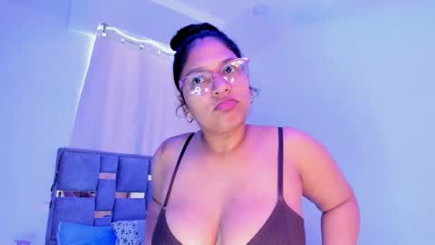 Snapshot of iriss_25 chatting on 05-08-26, 12:43 iris online show from 05-08-26, 12:43