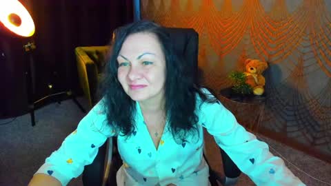 Snapshot of irissmoon1 chatting on 05-13-26, 05:27 Iris online show from 05-13-26, 05:27