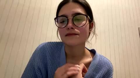 irisss31 online show from 03-10-25, 07:29