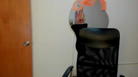 Snapshot of irix_moon chatting on 10-22-25, 03:07 irix_moon online show from 10-22-25, 03:07