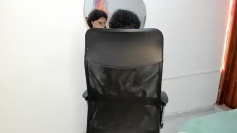 Snapshot of irix_moon chatting on 10-25-25, 11:29 irix_moon online show from 10-25-25, 11:29