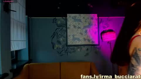 irma_bucciarati online show from 11-04-25, 08:24