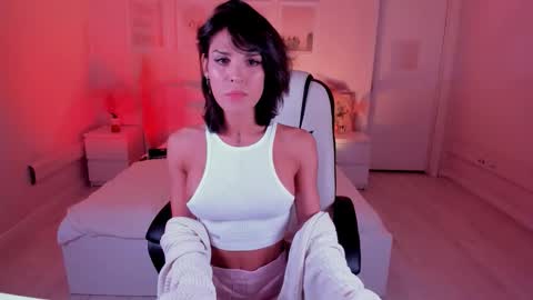 Snapshot of irma_dust chatting on 09-19-25, 03:24 IRMA FOLLOW ME online show from 09-19-25, 03:24