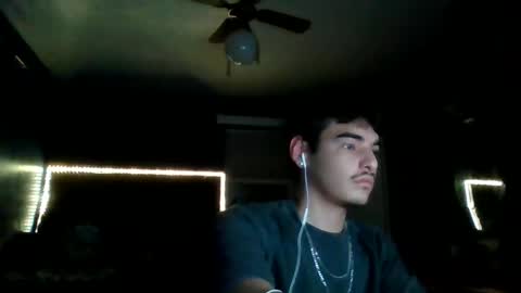 Snapshot of iroy024 chatting on 05-14-26, 02:40 iroy024 online show from 05-14-26, 02:40