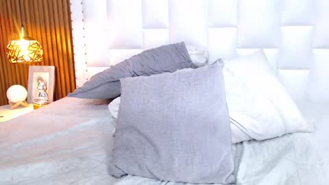 Sandy  online show from 01-08-25, 03:07