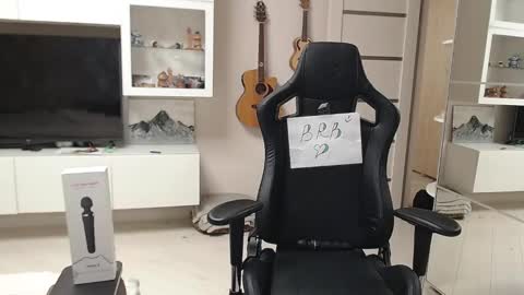 Irwi Tomboy online show from 01-20-25, 02:25