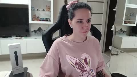 Irwi Tomboy online show from 01-31-25, 12:40