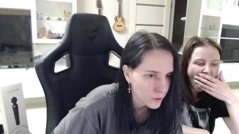 Irwi Tomboy online show from 02-25-25, 03:42