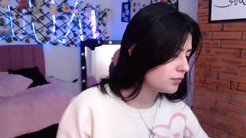 isabela online show from 09-09-25, 03:17