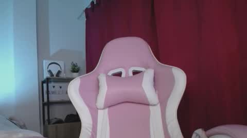 Isabella  online show from 09-22-25, 10:39